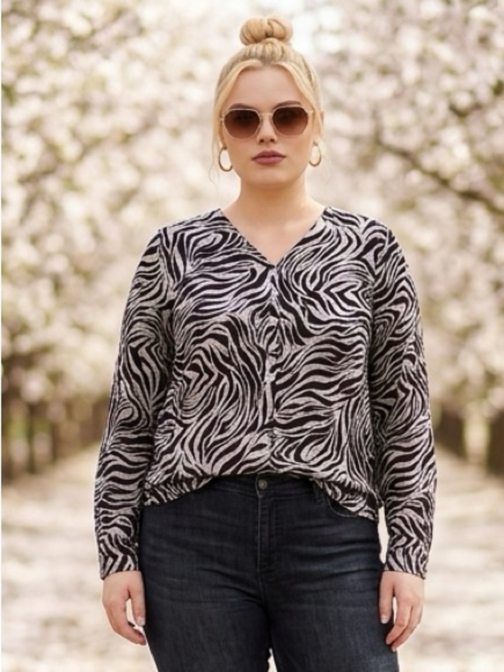 GUC Truffles SZ XL Black/Taupe/White Zebra Print Button-Front Blouse/Bust 50”